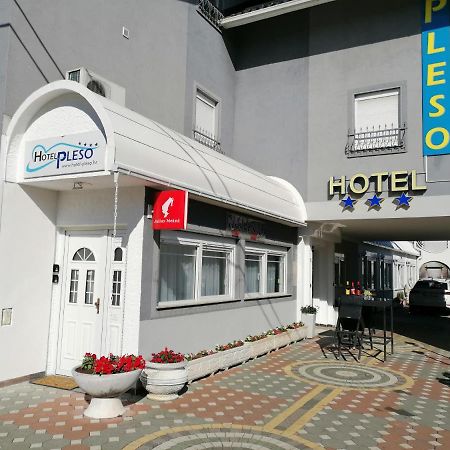 Hotel Garny Pleso Велика Горица Екстериор снимка