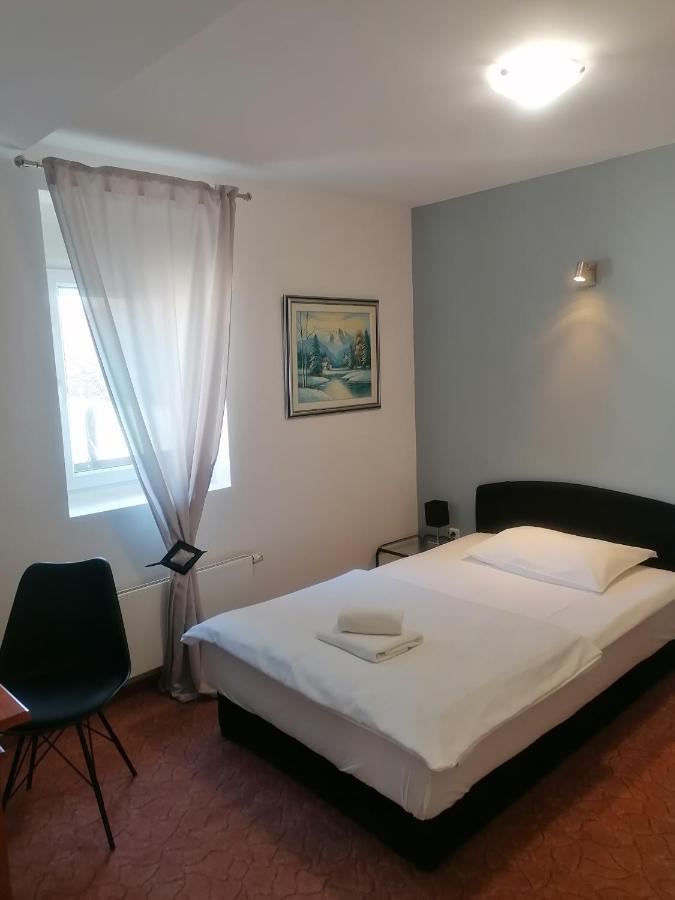Hotel Garny Pleso Велика Горица Екстериор снимка